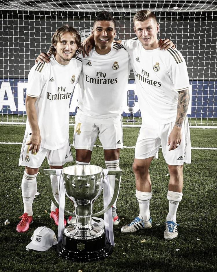 接替HUNDER，Heroic分析师Xizt在Major期间暂任主帅